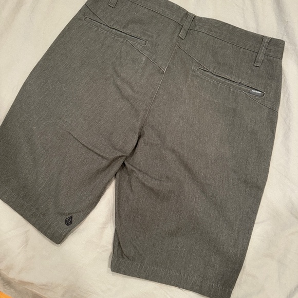 Volcom stretch shorts dark heathered gray - Picture 5 of 5
